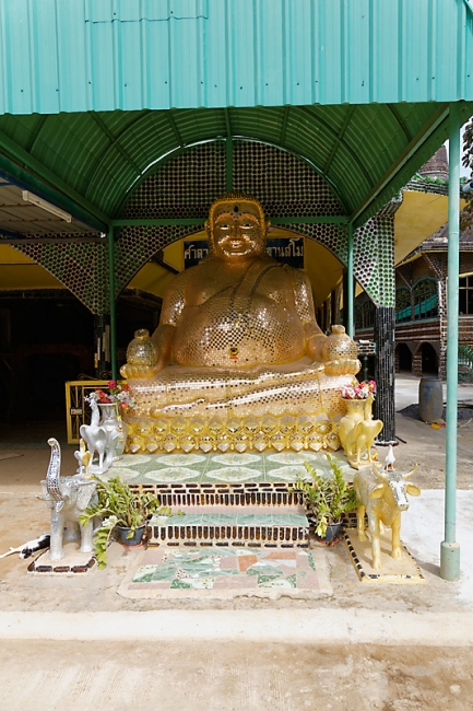 Wat Pa Maha Chedi Kaew-005